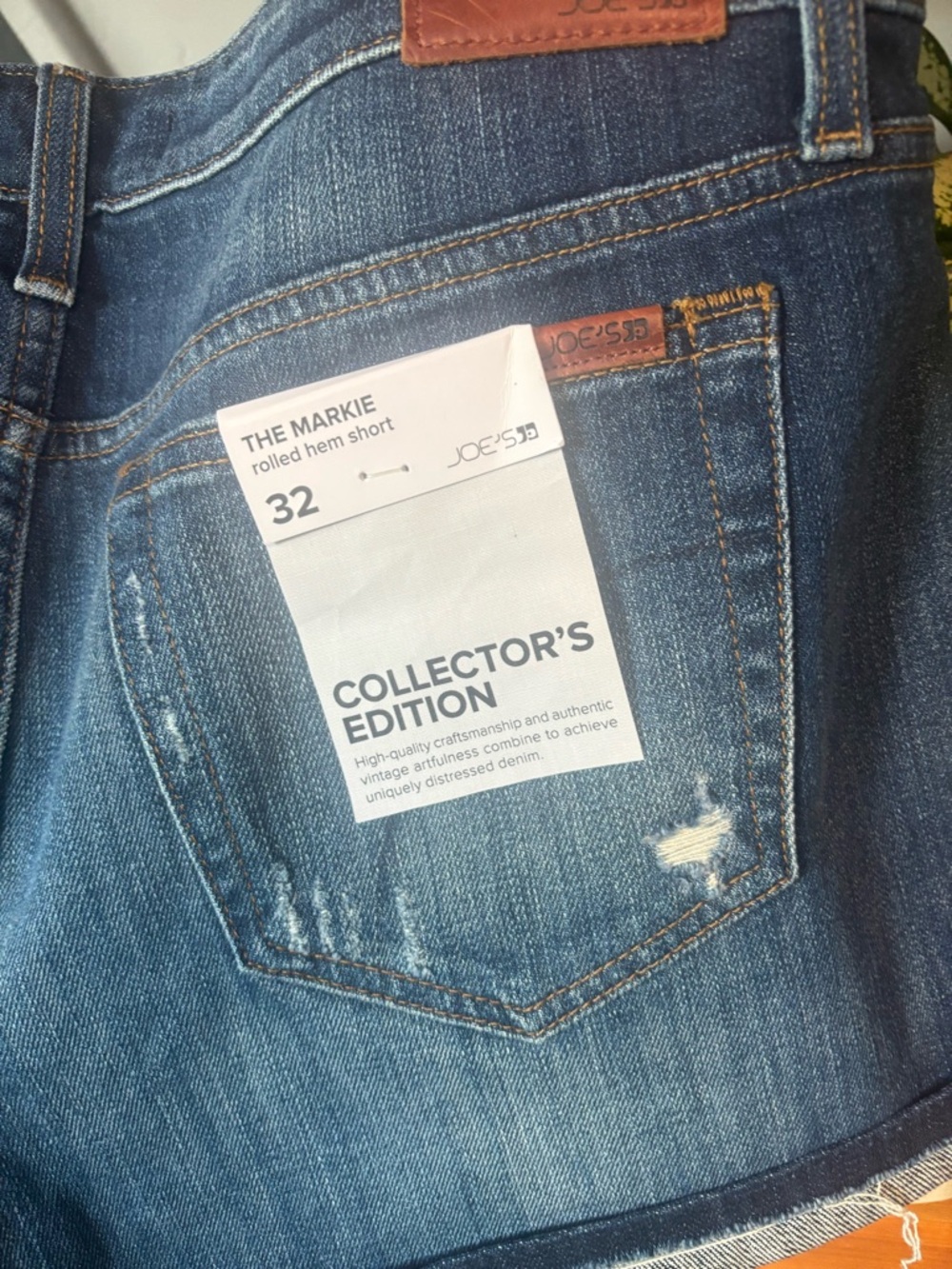 Joe’s Jeans The Markie Dark Blue Frayed Hem Denim Shorts | Size 32 - Picture 5 of 7